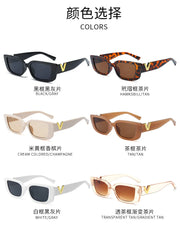 QULE V-Shaped Frame Fashion Sunglasses